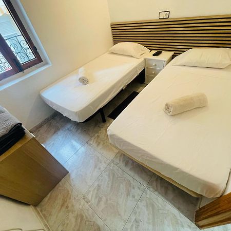 Alex Apartments Benidorm Bagian luar foto