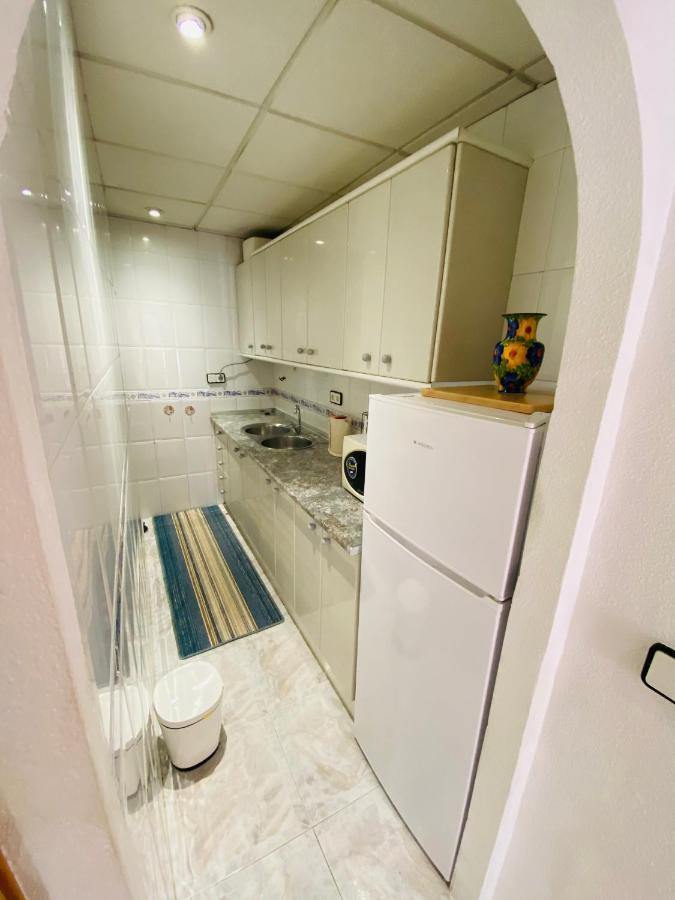 Alex Apartments Benidorm Bagian luar foto