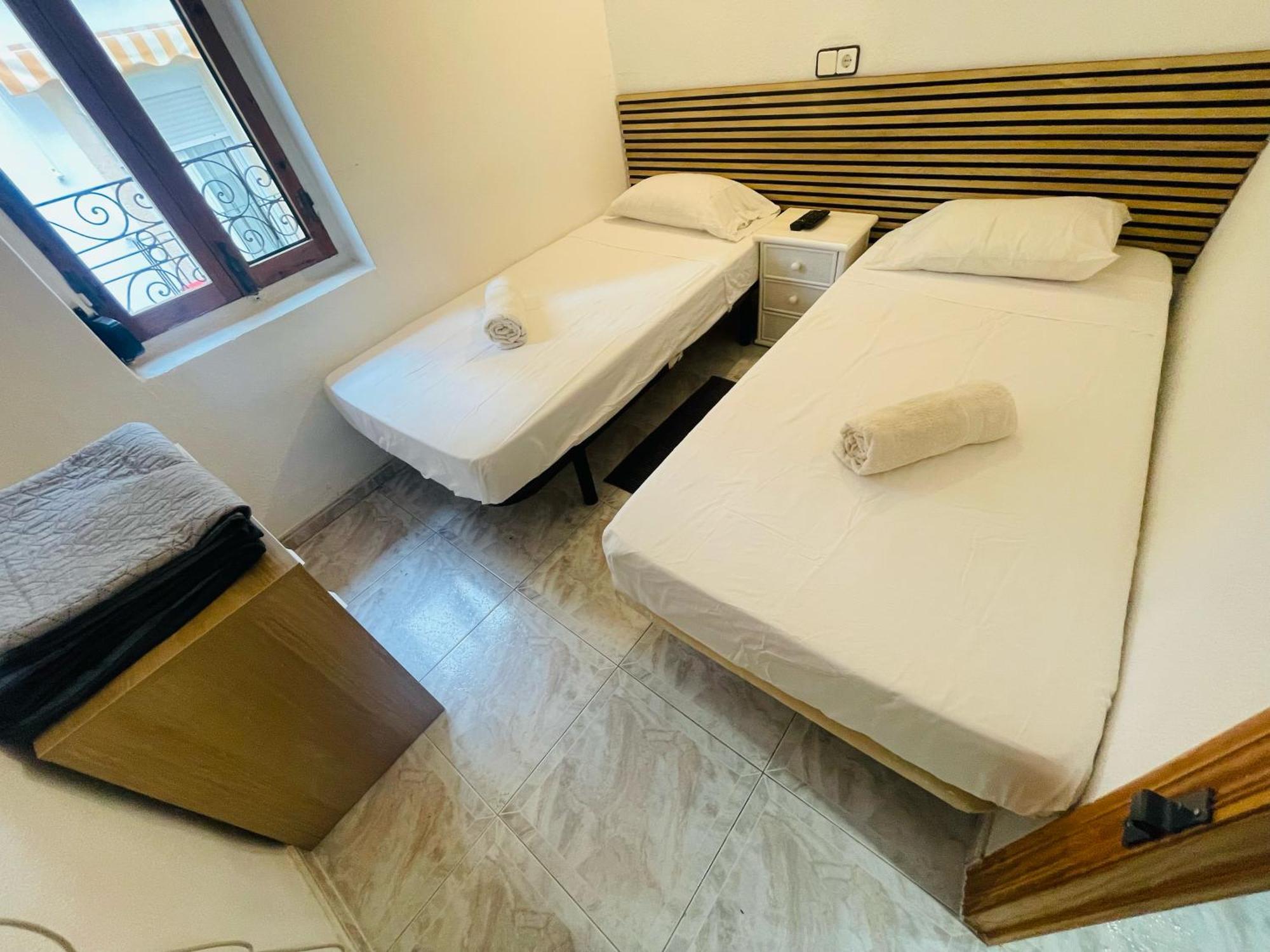 Alex Apartments Benidorm Bagian luar foto